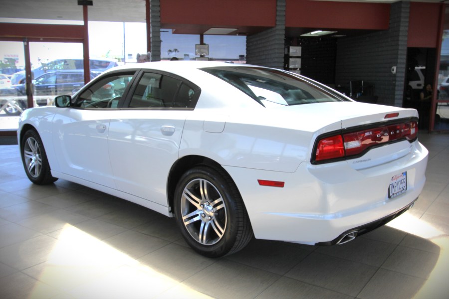 2014 Dodge Charger SXT photo