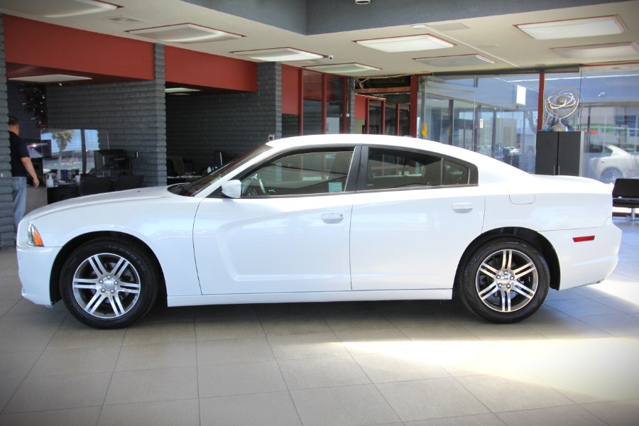 2014 Dodge Charger SXT photo