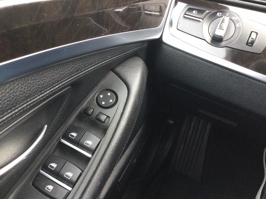 2015 BMW 5-Series 4dr Sdn 535i xDrive AWD photo