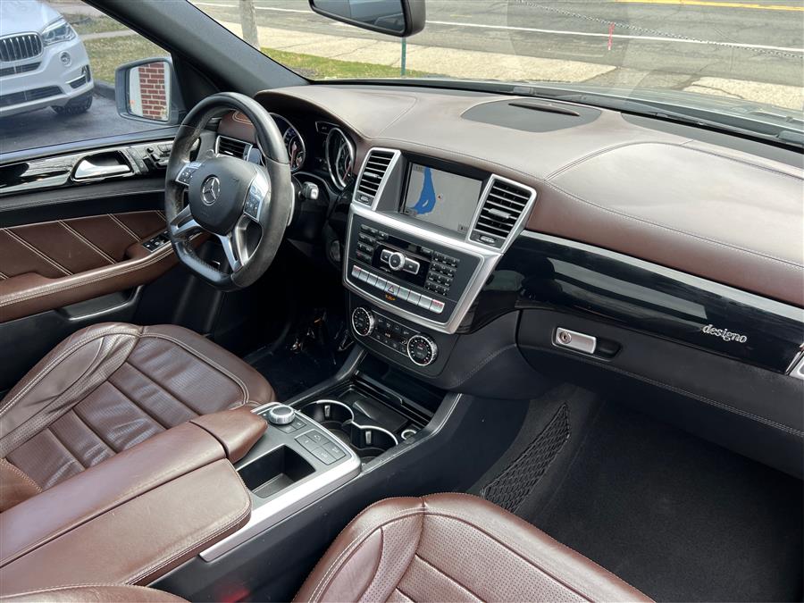 2013 Mercedes-Benz M-Class ML63 AMG photo