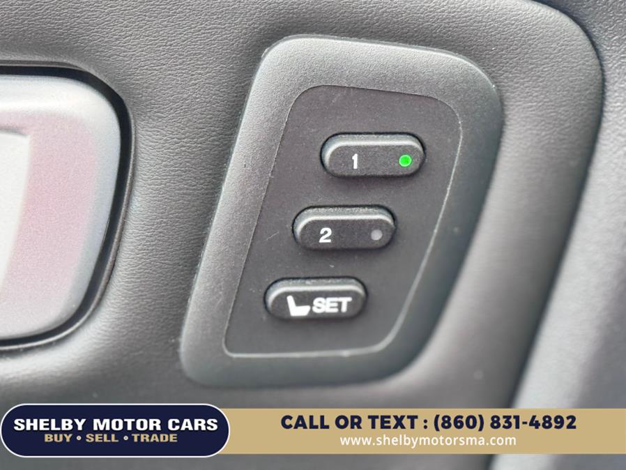 2015 Honda Pilot 4WD 4dr Touring w/RES & Navi photo