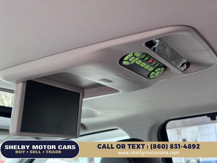 2015 Honda Pilot 4WD 4dr Touring w/RES & Navi photo