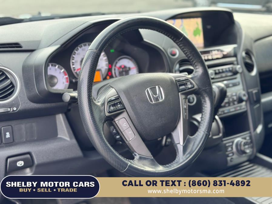 2015 Honda Pilot 4WD 4dr Touring w/RES & Navi photo