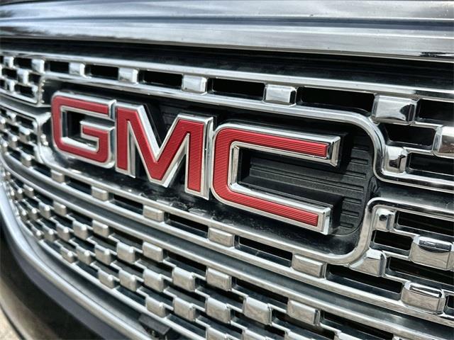 2018 GMC Acadia Denali photo