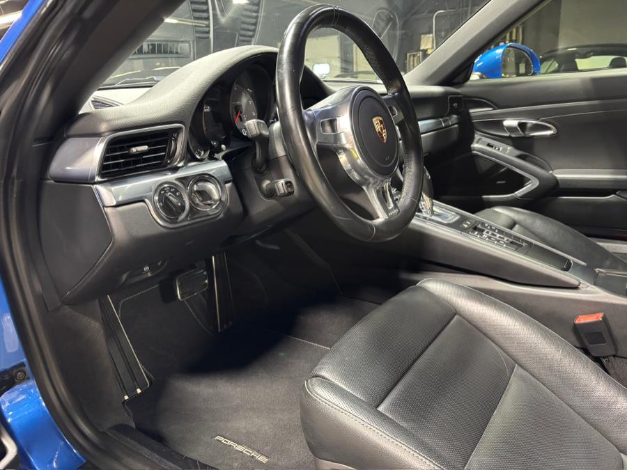 2014 Porsche 911 Carrera 4S photo
