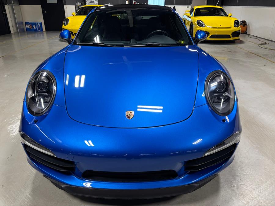 2014 Porsche 911 Carrera 4S photo