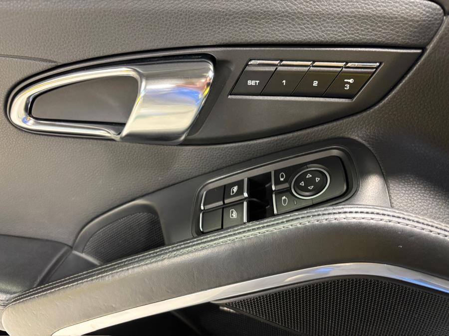 2014 Porsche 911 Carrera 4S photo