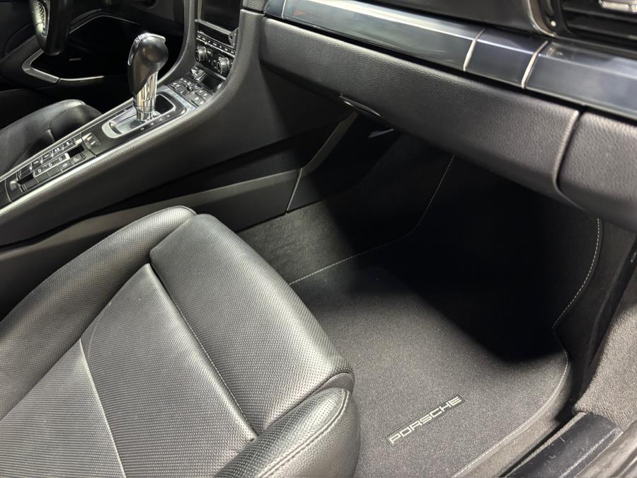 2014 Porsche 911 Carrera 4S photo