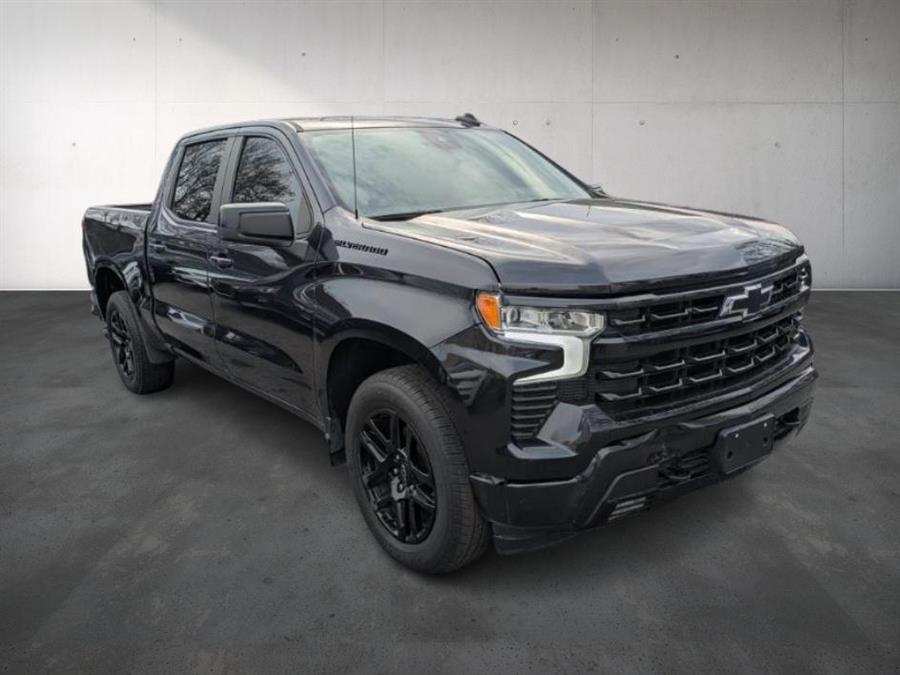 2022 Chevrolet Silverado 1500 2WD Crew Cab 147 RST photo
