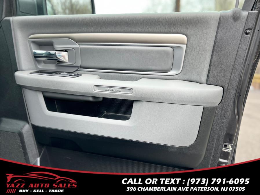 2018 RAM 1500 BIG HORN4x4 Crew Cab 5''7