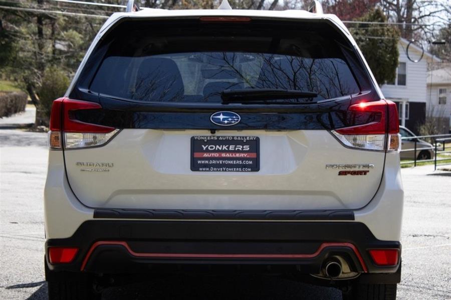 2022 Subaru Forester Sport photo