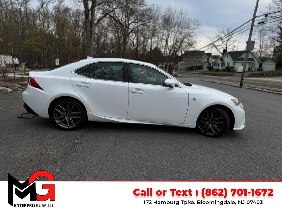 2015 Lexus IS 350 photo