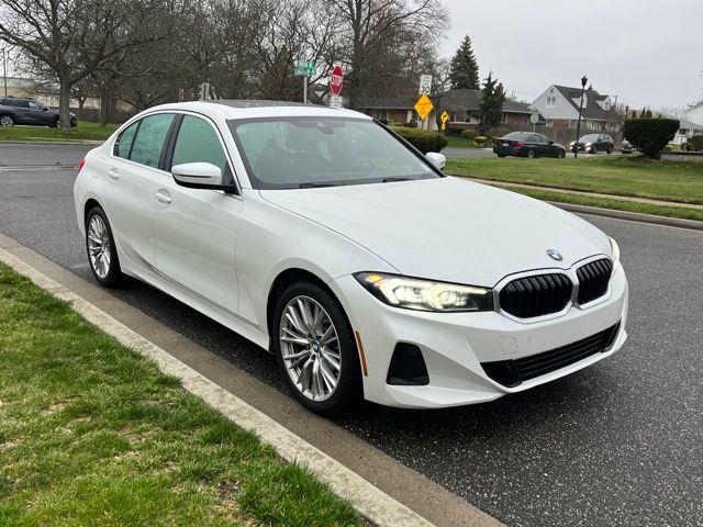2024 BMW 3-Series 330i photo