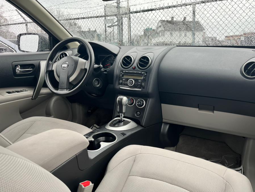 2014 Nissan Rogue Select S photo
