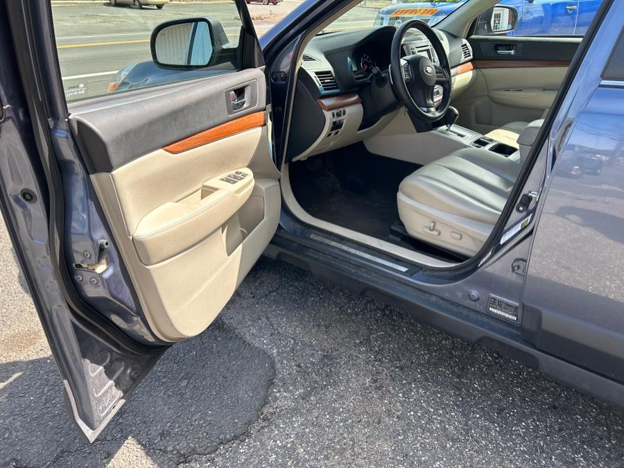 2009 Subaru Outback 2.5i Limited photo