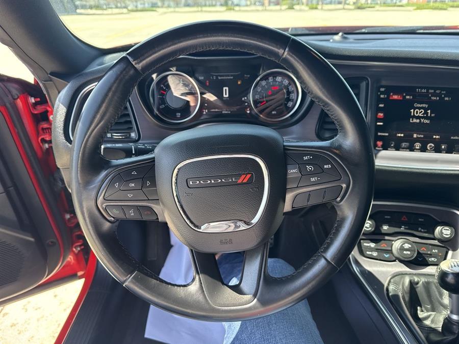 2016 Dodge Challenger R/T Scat Pack photo