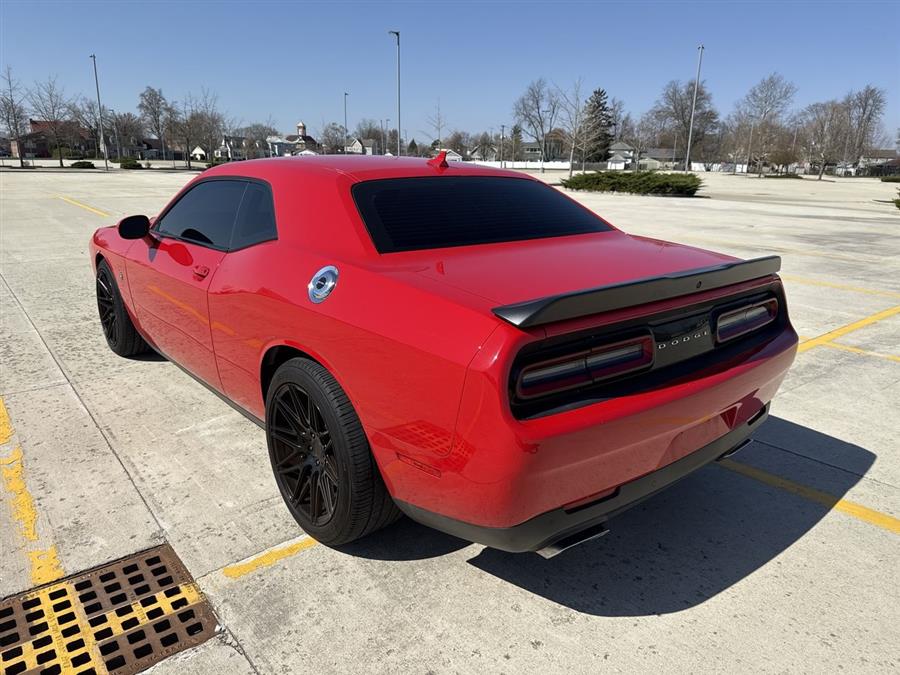 2016 Dodge Challenger R/T Scat Pack photo