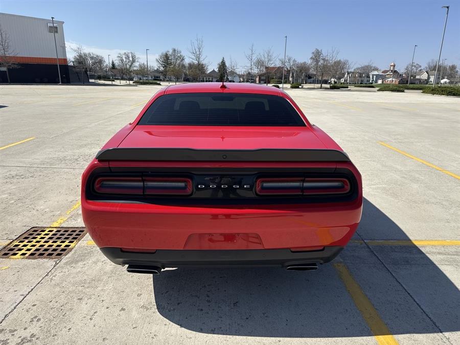 2016 Dodge Challenger R/T Scat Pack photo