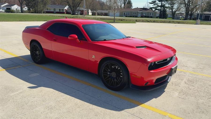 2016 Dodge Challenger R/T Scat Pack photo