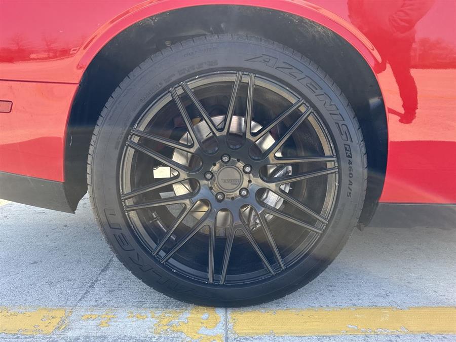 2016 Dodge Challenger R/T Scat Pack photo