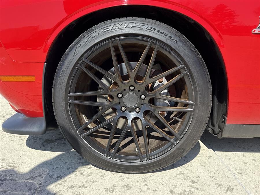 2016 Dodge Challenger R/T Scat Pack photo