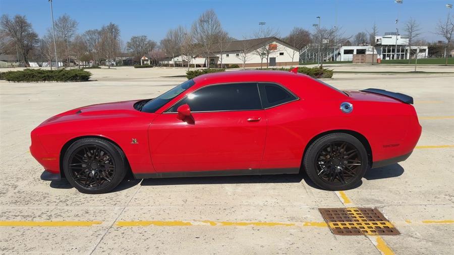 2016 Dodge Challenger R/T Scat Pack photo