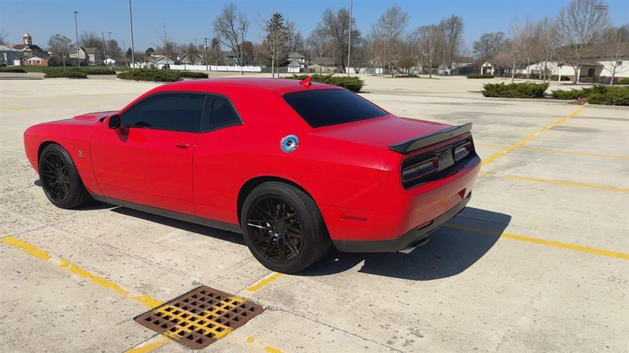 2016 Dodge Challenger R/T Scat Pack photo
