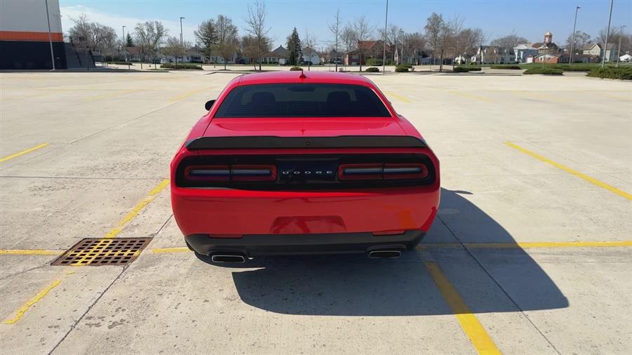 2016 Dodge Challenger R/T Scat Pack photo