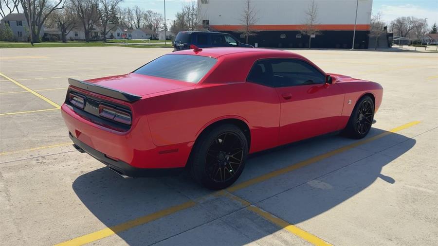 2016 Dodge Challenger R/T Scat Pack photo