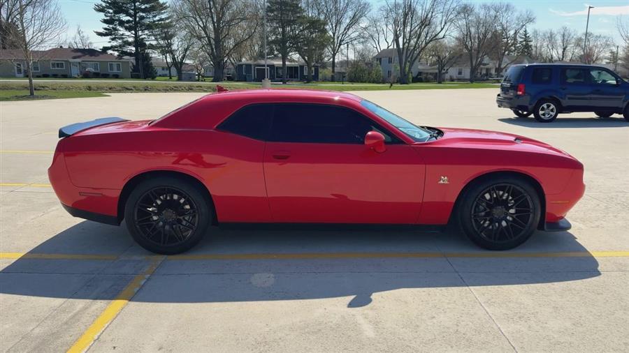 2016 Dodge Challenger R/T Scat Pack photo