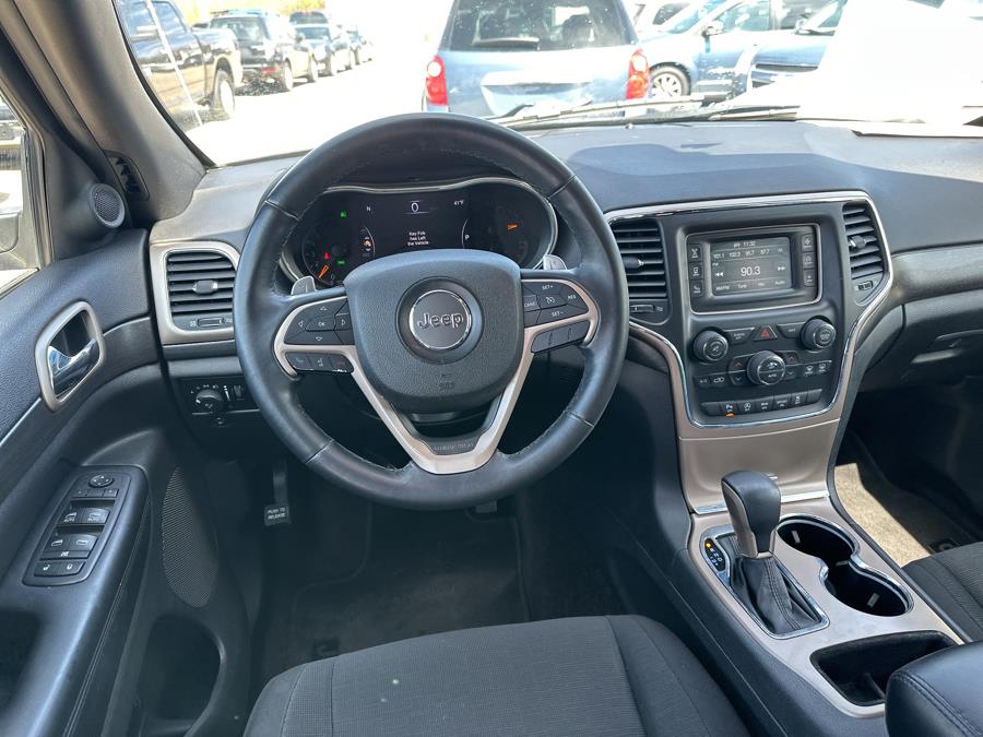 2017 Jeep Grand Cherokee Laredo 4x2 photo