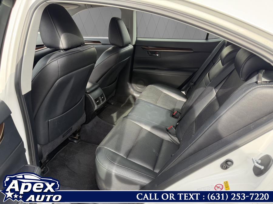 2015 Lexus ES 350 photo