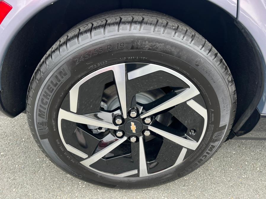 2024 Chevrolet Equinox EV 2LT FWD photo