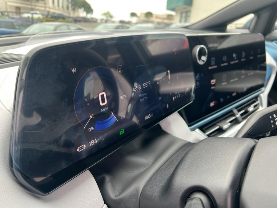2024 Chevrolet Equinox EV 2LT FWD photo