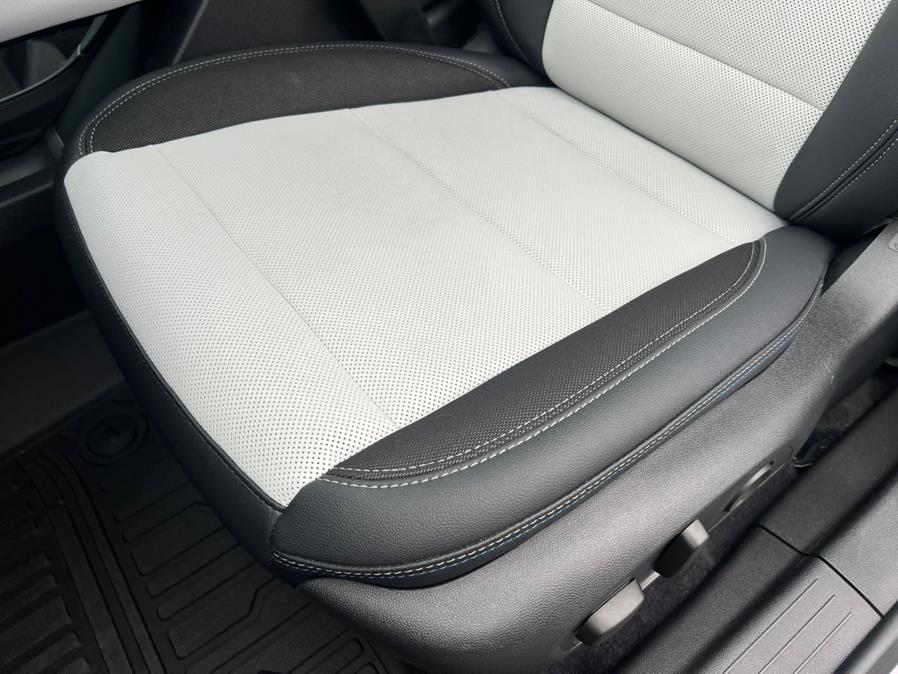 2024 Chevrolet Equinox EV 2LT FWD photo