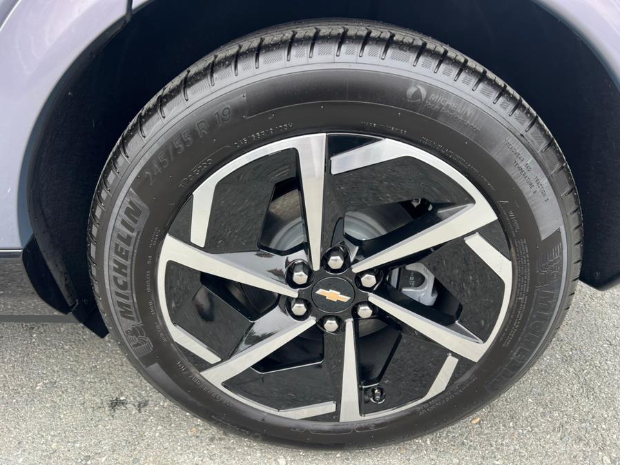 2024 Chevrolet Equinox EV 2LT FWD photo