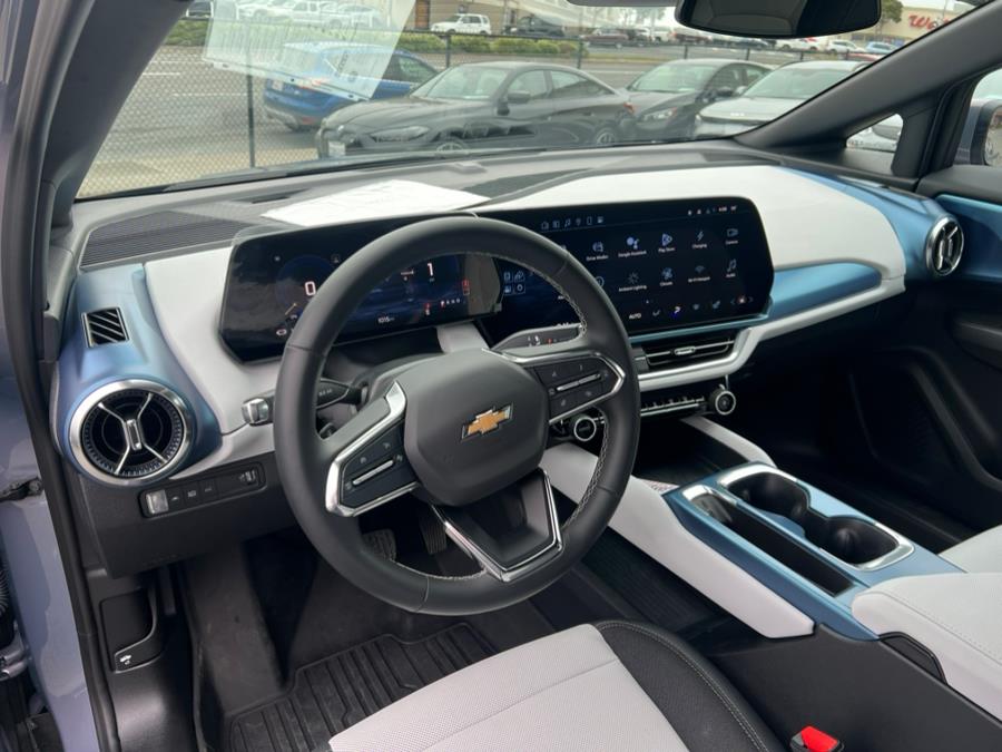 2024 Chevrolet Equinox EV 2LT FWD photo