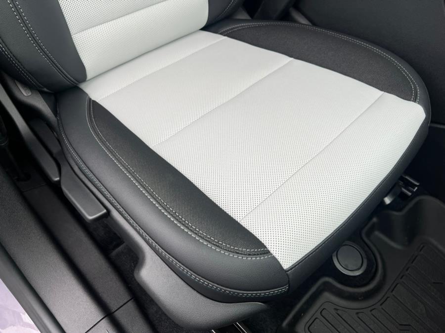 2024 Chevrolet Equinox EV 2LT FWD photo