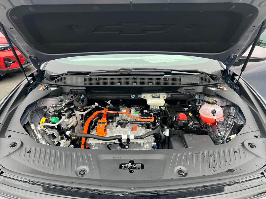 2024 Chevrolet Equinox EV 2LT FWD photo