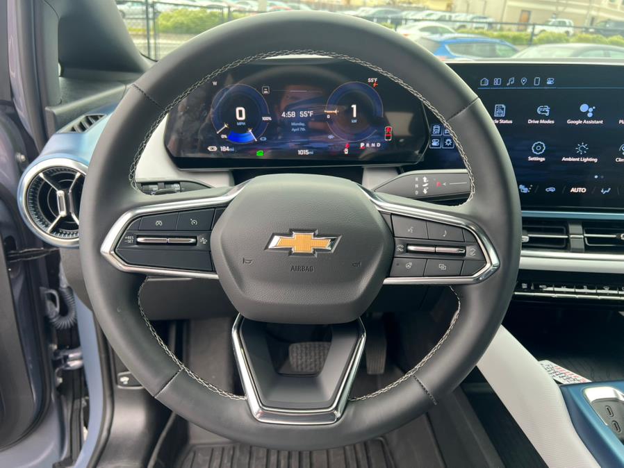 2024 Chevrolet Equinox EV 2LT FWD photo