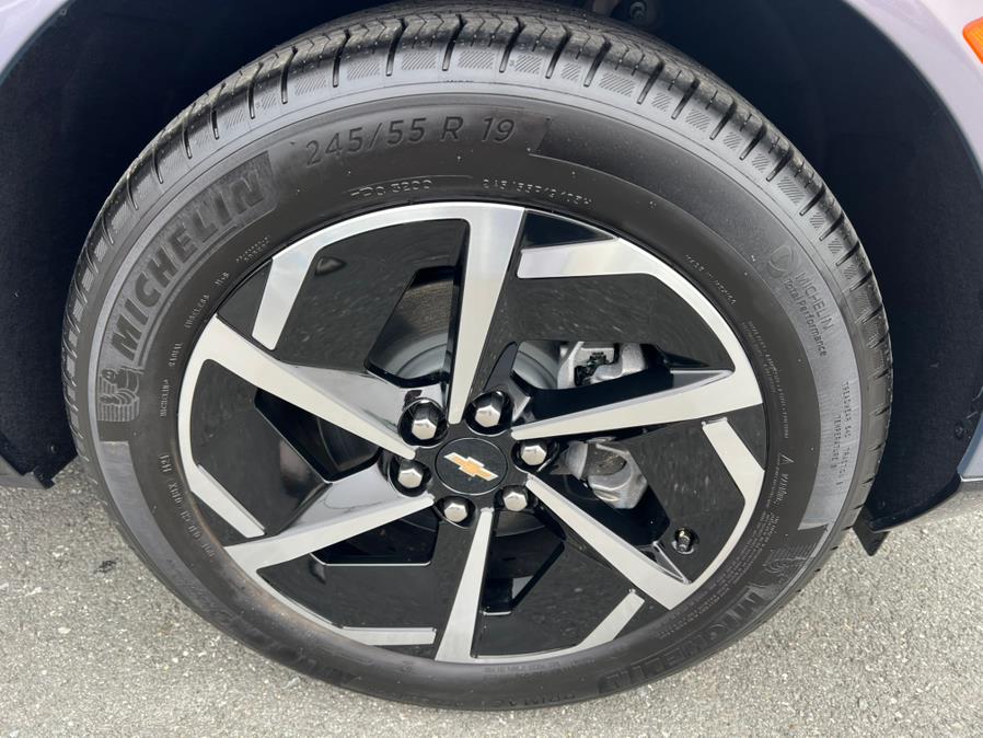 2024 Chevrolet Equinox EV 2LT FWD photo