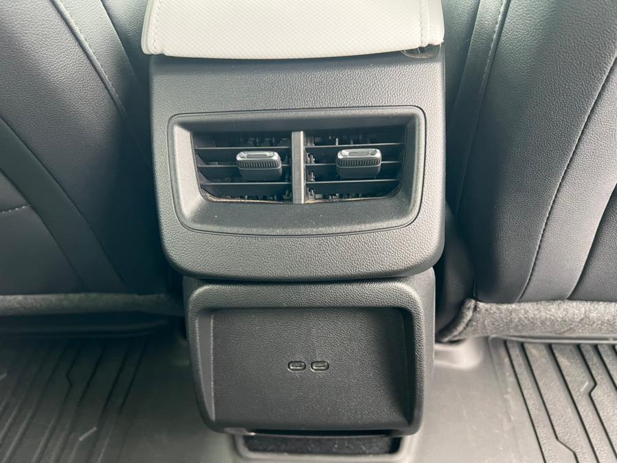 2024 Chevrolet Equinox EV 2LT FWD photo