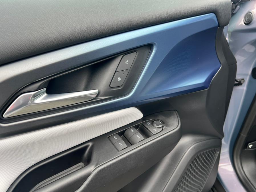 2024 Chevrolet Equinox EV 2LT FWD photo