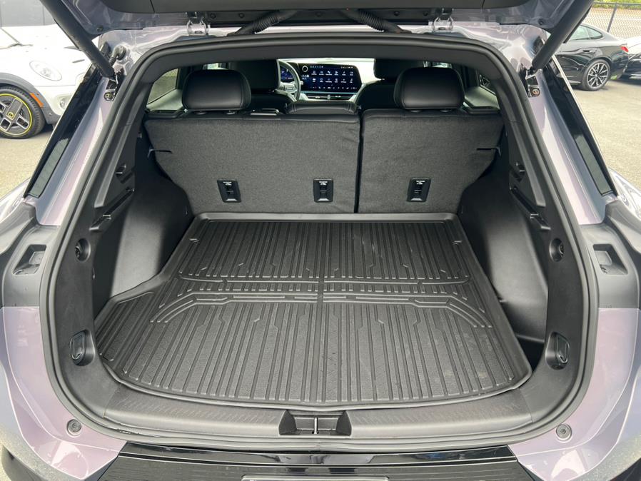 2024 Chevrolet Equinox EV 2LT FWD photo
