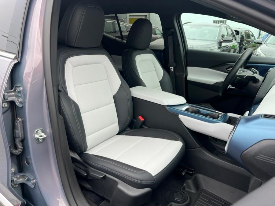 2024 Chevrolet Equinox EV 2LT FWD photo