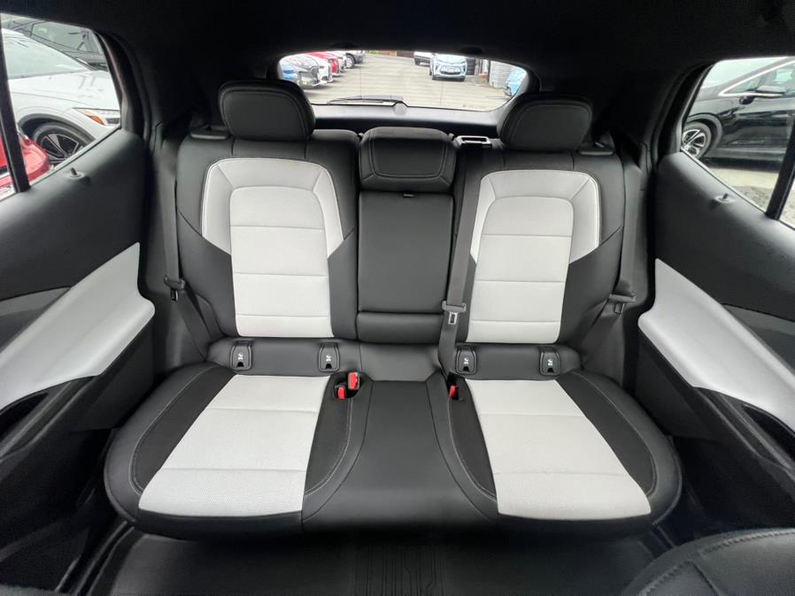 2024 Chevrolet Equinox EV 2LT FWD photo