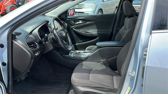 2018 Chevrolet Malibu LT photo