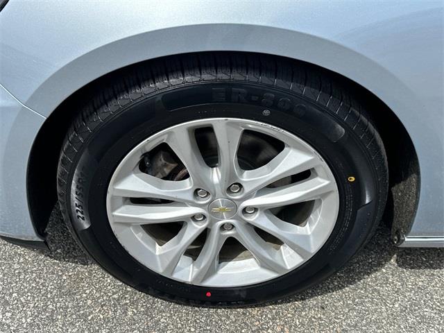 2018 Chevrolet Malibu LT photo