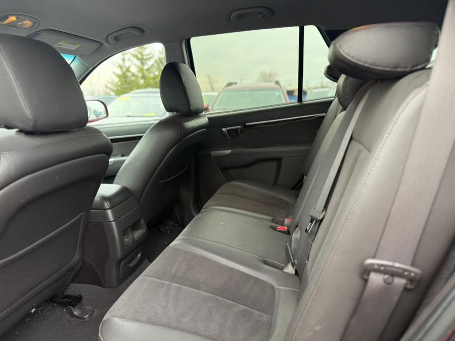 2010 Hyundai Santa Fe SE photo
