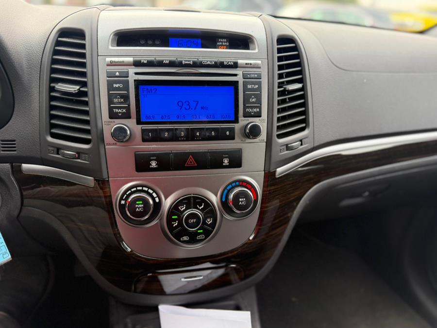2010 Hyundai Santa Fe SE photo